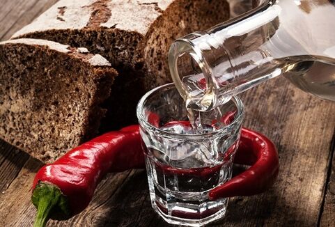 As bebidas alcohólicas, as especias e os alimentos picantes poden empeorar a prostatite